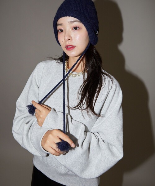 UMBRO(アンブロ)の「UMBRO × PUBLUX/アンブロ 耳当てニット帽/イヤーキャップ 限定展開(ニットキャップ/ビーニー・レディース・ブラック/オフホワイト/ネイビー・ONE SIZE)」の14枚目の写真
