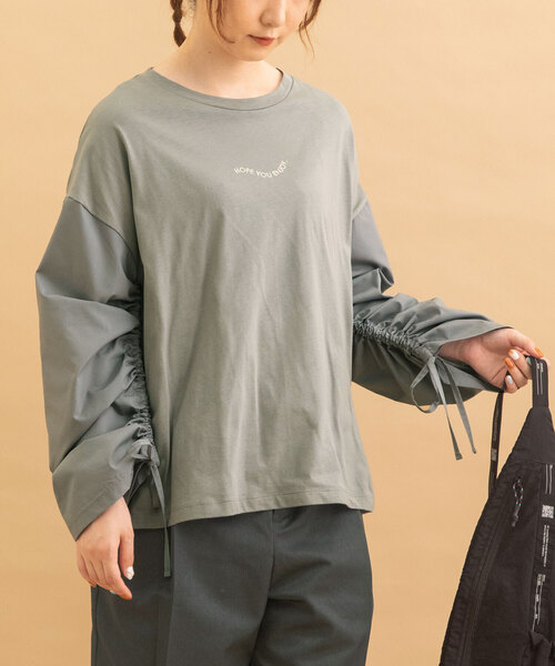 POU DOU DOU(プードゥドゥ)の「布帛シャーリング袖オーバーサイズトップス(Tシャツ/カットソー・レディース・ブラック/ライトブルー/オフホワイト・M)」の3枚目の写真