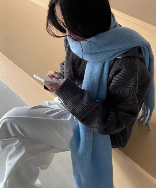 Per sist ence（パーシエンス）の「ボリュームフリンジマフラー（マフラー・レディース・ホワイト/グリーン/ピンク/ベージュ/オフホワイト/グレー/ブルー/ブラック/ライトピンク/ライトブルー・FREE）」の8枚目の写真