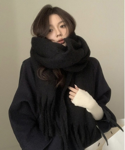 Per sist ence（パーシエンス）の「ボリュームフリンジマフラー（マフラー・レディース・ホワイト/グリーン/ピンク/ベージュ/オフホワイト/グレー/ブルー/ブラック/ライトピンク/ライトブルー・FREE）」の4枚目の写真