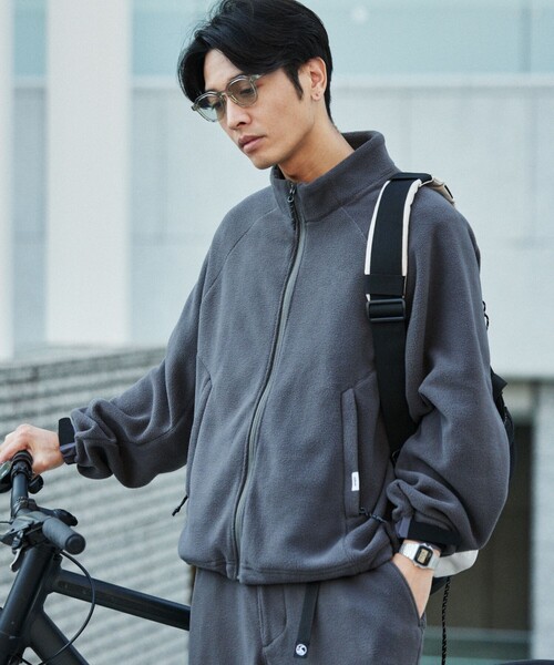 FREAK'S STORE(フリークスストア)の「限定展開 AiRide Warm/エアライド ウォーム リラックスフィット ジップアップ フリースブルゾン(ブルゾン・メンズ・チャコールグレー/ブラック/オリーブ/ネイビー・SMALL/LARGE/MEDIUM)」の3枚目の写真