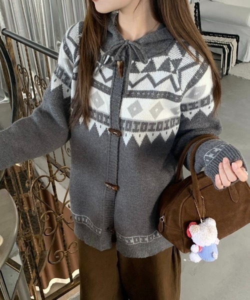 【新品未着用タグ付き】伊太利屋　花柄　ニット　パーカー osharewalker（オシャレウォーカー）の「【廃盤】『花柄刺繍