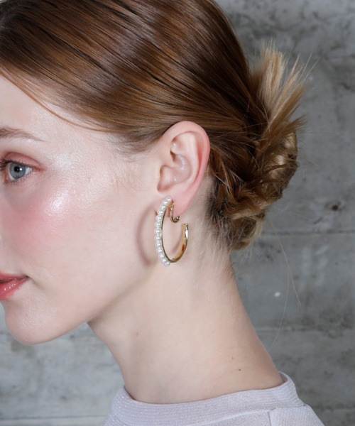 JewCas（ジュアキャス）の「JewCas サークル粒パールStarlit Pearls hoopピアス[JC4838]（ピアス（両耳用）・レディース・ゴールド・FREE）」の3枚目の写真