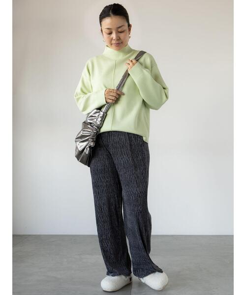 Lugnoncure（ルノンキュール）の「コットンタッチハイネックニット（ニット/セーター・レディース・ミント/チャコールグレー/ピンク/サックスブルー/オフホワイト・F）」の7枚目の写真