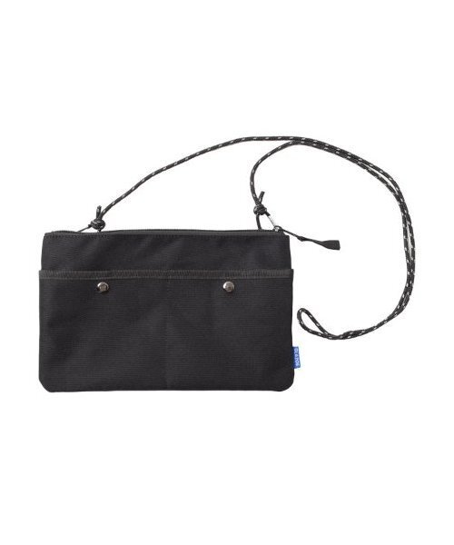 GLAZOS（グラソス）の「【大人向けサイズあり】カラビナ付きサコッシュ（ショルダーバッグ・キッズ・ブラック/ブルー/チャコールグレー/カーキ・フリー）」の2枚目の写真