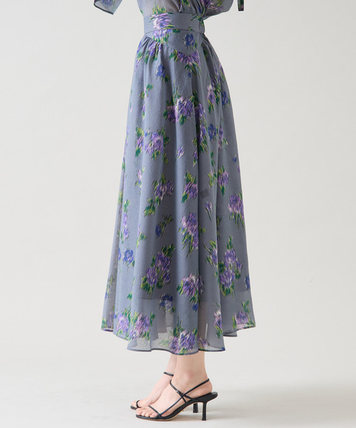 Tiara（ティアラ）の「ギャザーボリュームスカート（セットアップ可）（スカート・レディース・グレー/ホワイト・2/3）」の22枚目の写真