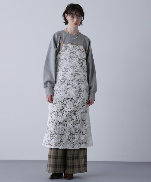 ROSE BUD(ローズバッド)の「2WAYエンブロイダリーレースワンピース(ワンピース・レディース・ブラック/ホワイト・ONE SIZE)」の3枚目の写真