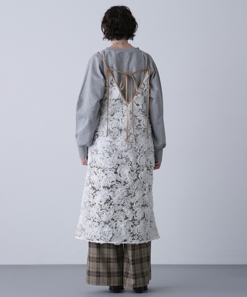 ROSE BUD(ローズバッド)の「2WAYエンブロイダリーレースワンピース(ワンピース・レディース・ブラック/ホワイト・ONE SIZE)」の5枚目の写真