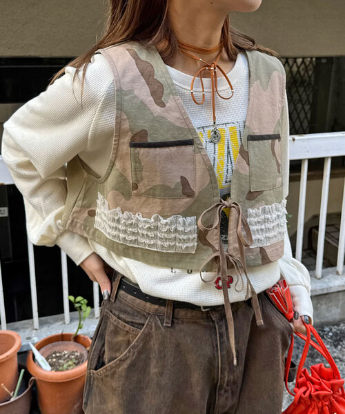 CIAOPANIC(チャオパニック)の「リボンハンティングベスト(ベスト・レディース・カーキ/ブラウン/ベージュ・ONE SIZE)」の3枚目の写真