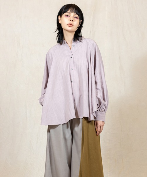 OSMOSIS（オズモーシス）の「ギャザースリーブブラウス（シャツ/ブラウス・レディース・ピンク/ホワイト/サックスブルー/ネイビー・ONE SIZE）」の4枚目の写真