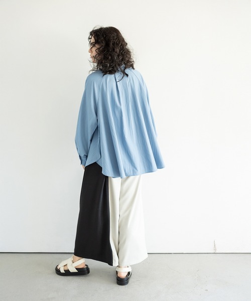 OSMOSIS（オズモーシス）の「ギャザースリーブブラウス（シャツ/ブラウス・レディース・ピンク/ホワイト/サックスブルー/ネイビー・ONE SIZE）」の7枚目の写真