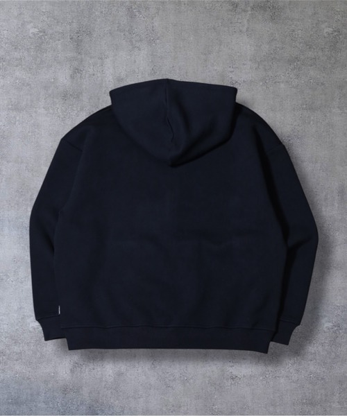 ATMARK(アットマーク)の「《2サイズ展開 / UNISEX 》ATMARKグラフィティロゴ リベット フルジップパーカー(パーカー・メンズ・ホワイト/ブラック・MEDIUM/LARGE)」の10枚目の写真