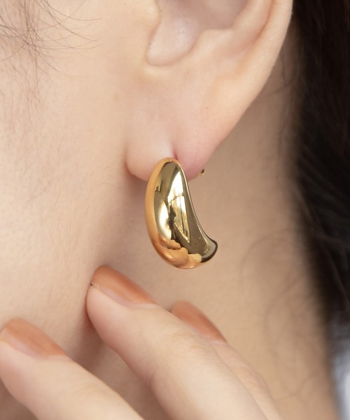 abaskdesign(アバスクデザイン)の「金属アレルギー対応 ドロップデザインピアス M(ピアス(両耳用)・レディース・ゴールド/シルバー・FREE)」の3枚目の写真