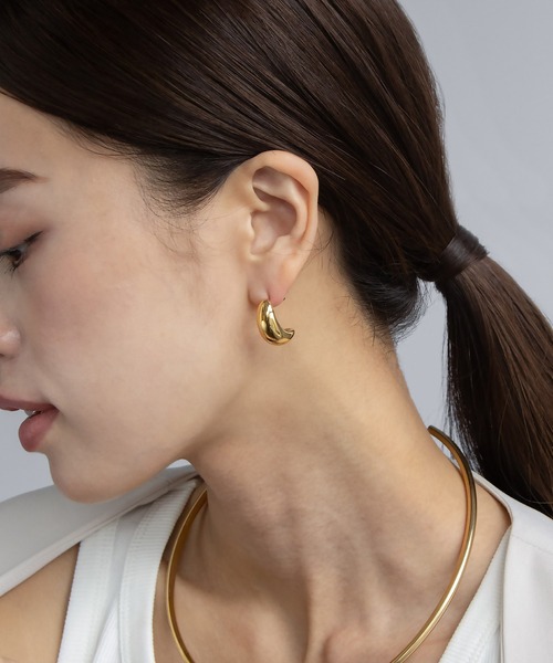 abaskdesign(アバスクデザイン)の「金属アレルギー対応 ドロップデザインピアス M(ピアス(両耳用)・レディース・ゴールド/シルバー・FREE)」の4枚目の写真