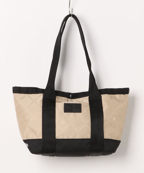 NEW ERA（ニューエラ）の「【NEW ERA/ニューエラ】TOTE BAG MINI（トートバッグ・メンズ・ブラック/ブラック×ホワイト/ブラック系その他/サンドベージュ・FREE）」の4枚目の写真