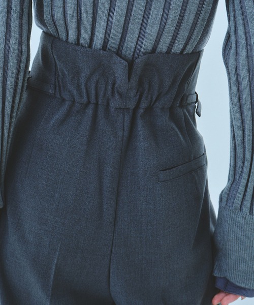 UNITED TOKYO（ユナイテッドトウキョウ）の「サイドベルトワイドパンツ｜セットアップ/ウォッシャブル/ストレッチ/春服（スラックス・レディース・グレー/ネイビー・1/2）」の6枚目の写真
