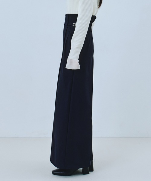 UNITED TOKYO（ユナイテッドトウキョウ）の「サイドベルトワイドパンツ｜セットアップ/ウォッシャブル/ストレッチ/春服（スラックス・レディース・グレー/ネイビー・1/2）」の16枚目の写真