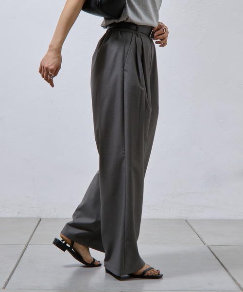 COLONY 2139(コロニートゥーワンスリーナイン)の「2タックスラックスパンツ(スラックス・レディース・ブラック/グレイッシュベージュ/グレー・SMALL/MEDIUM)」の5枚目の写真