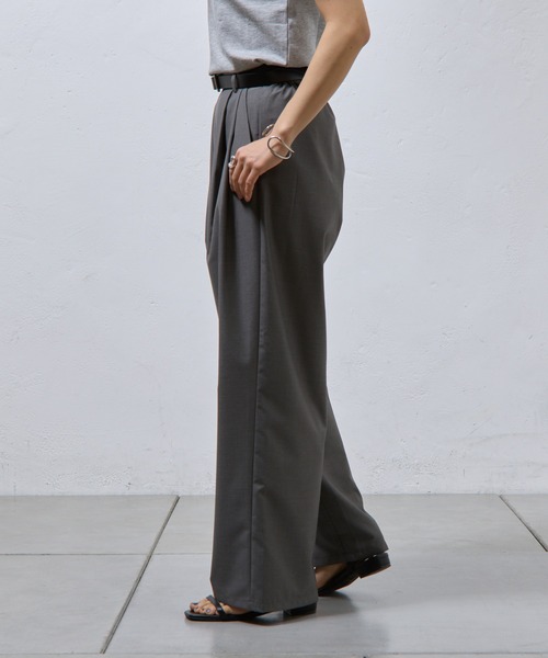 COLONY 2139(コロニートゥーワンスリーナイン)の「2タックスラックスパンツ(スラックス・レディース・ブラック/グレイッシュベージュ/グレー・SMALL/MEDIUM)」の7枚目の写真