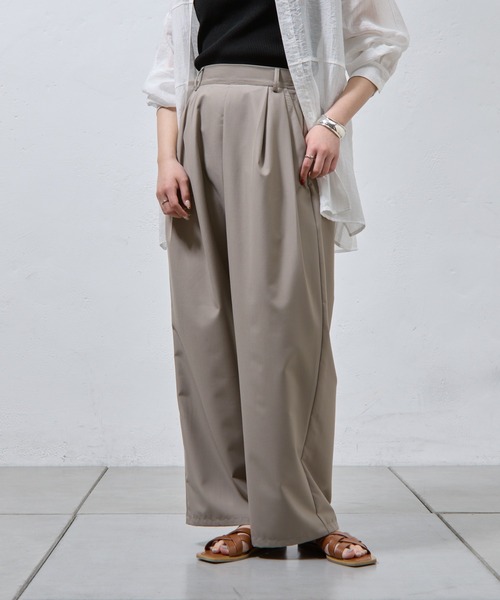 COLONY 2139(コロニートゥーワンスリーナイン)の「2タックスラックスパンツ(スラックス・レディース・ブラック/グレイッシュベージュ/グレー・SMALL/MEDIUM)」の13枚目の写真