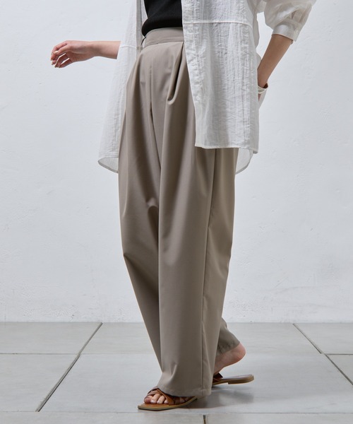 COLONY 2139(コロニートゥーワンスリーナイン)の「2タックスラックスパンツ(スラックス・レディース・ブラック/グレイッシュベージュ/グレー・SMALL/MEDIUM)」の15枚目の写真