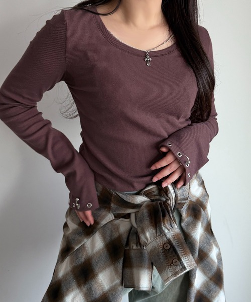 apres jour mignon（アプレジュールミニョン）の「アクセサリー付きリブトップス【ZOZOTOWN限定アイテム 】（Tシャツ/カットソー・レディース・ブラウン系その他/杢グレー/ブラック・X-LARGE/フリー）」の3枚目の写真