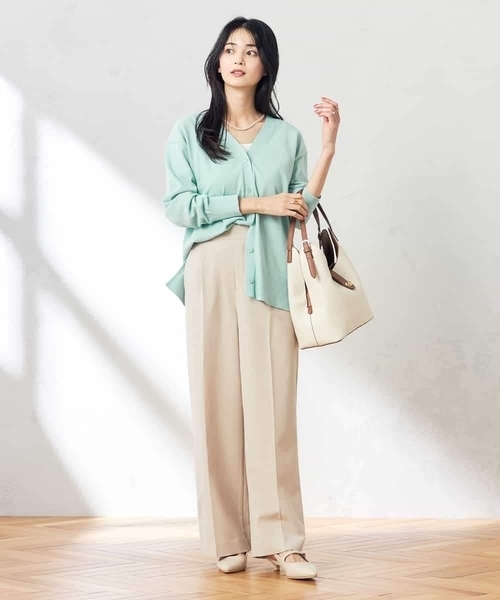 a.v.v（アーヴェヴェ）の「Vネックミドル丈カーディガン（カーディガン/ボレロ・レディース・ベージュ/ミント・40/38）」の19枚目の写真