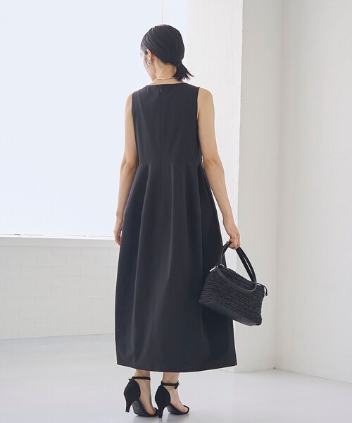 RONEL(ロネル)の「【はっ水//防しわ/ストレッチ/接触冷感】ボーダレスコクーンワンピース(ワンピース・レディース・ブラック/ライトグレー・S/M/L)」の8枚目の写真