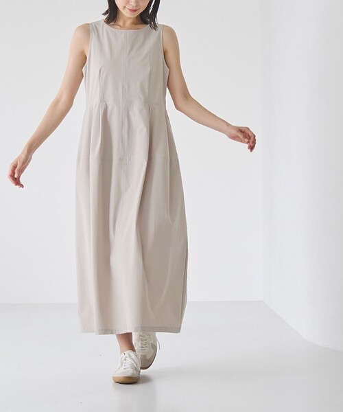 RONEL(ロネル)の「【はっ水//防しわ/ストレッチ/接触冷感】ボーダレスコクーンワンピース(ワンピース・レディース・ブラック/ライトグレー・S/M/L)」の12枚目の写真