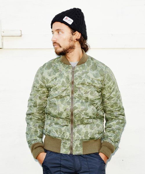 HYSTERIC GLAMOUR(ヒステリックグラマー)の「プリマダウンナイロンタフタ キルトMA-1 JK(MA-1・メンズ・カーキ/グリーン系カモフラージュ/ブラック・SMALL/MEDIUM/LARGE)」の3枚目の写真