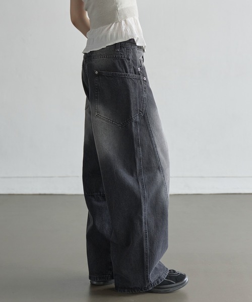 UNE MANSION（ユヌマンション）の「【低身長 / 高身長用 サイズ＆丈が選べるカラーパンツ】【 3color ／ ３size／ 3lengths 】【 足長効果あり】ウェーブバルーンウォッシュドユニークサイドポケットデニム（デニムパンツ・レディース・ダークブルー/ブルー/ブラック・S-Long/M-Long/L-Long/S-Short/L-Short/M-Short）」の2枚目の写真