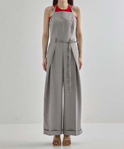 UNITED TOKYO(ユナイテッドトウキョウ)の「【完売間近!】Square Neck Jumpsuit|ウォッシャブル/防シワ(つなぎ/オールインワン・レディース・グレー/ブラック・1/2)」の5枚目の写真