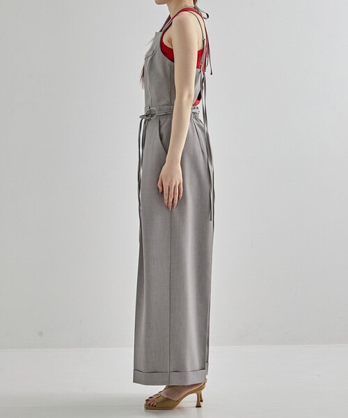 UNITED TOKYO(ユナイテッドトウキョウ)の「【完売間近!】Square Neck Jumpsuit|ウォッシャブル/防シワ(つなぎ/オールインワン・レディース・グレー/ブラック・1/2)」の6枚目の写真