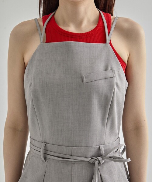 UNITED TOKYO(ユナイテッドトウキョウ)の「【完売間近!】Square Neck Jumpsuit|ウォッシャブル/防シワ(つなぎ/オールインワン・レディース・グレー/ブラック・1/2)」の8枚目の写真