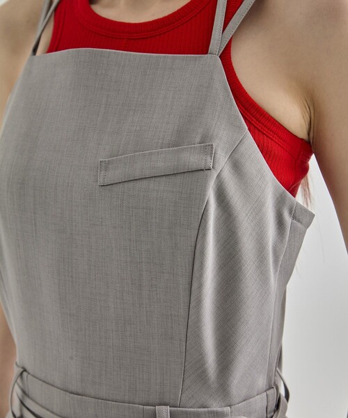 UNITED TOKYO(ユナイテッドトウキョウ)の「【完売間近!】Square Neck Jumpsuit|ウォッシャブル/防シワ(つなぎ/オールインワン・レディース・グレー/ブラック・1/2)」の10枚目の写真