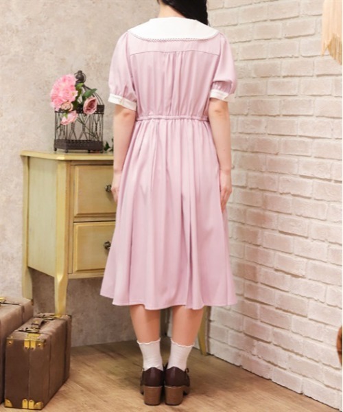 axes femme POETIQUE（アクシーズファムポエティック）の「ロゴ刺繍プリーツワンピース（ワンピース・レディース・ブラック/グレー/ピンク・MEDIUM）」の6枚目の写真