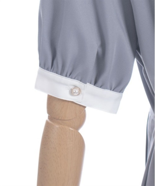 axes femme POETIQUE（アクシーズファムポエティック）の「ロゴ刺繍プリーツワンピース（ワンピース・レディース・ブラック/グレー/ピンク・MEDIUM）」の14枚目の写真