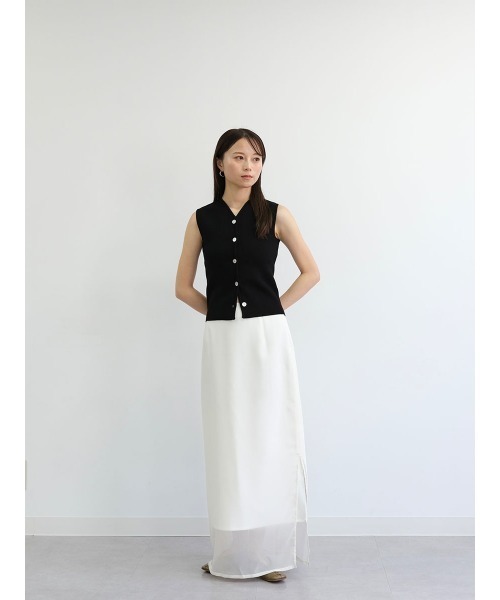 Reurie'（レウリィ）の「オリジナルシェルボタンニットベスト／original shellbutton knit vest ノースリーブ タンクトップ Vネック フロントボタン きれいめ シンプル モード レディライク オフィスカジュアル（ベスト・レディース・アイボリー/ブラック/グレイッシュベージュ・FREE）」の21枚目の写真