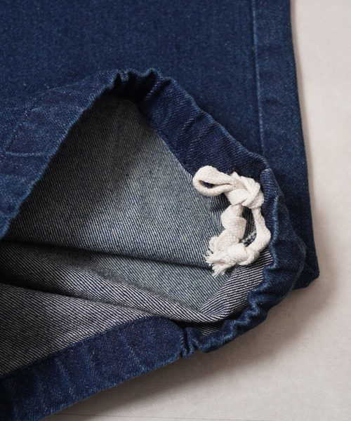 1111clothing（ワンフォークロージング）の「11.5ozデニム バックアーチロゴ ワイドデニムパンツ / 11.5oz Denim Back Arch Logo Wide Denim Pants（デニムパンツ・メンズ・ライトブルー/ブラック/インディゴブルー/ブルー系/ブラック系・M/L/XL）」の21枚目の写真