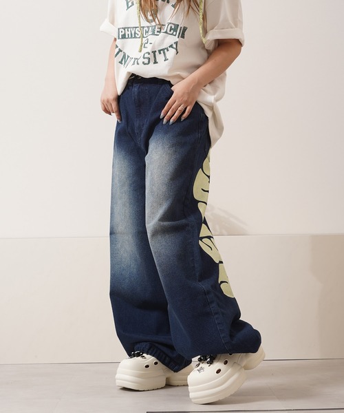 1111clothing（ワンフォークロージング）の「11.5ozデニム バックアーチロゴ ワイドデニムパンツ / 11.5oz Denim Back Arch Logo Wide Denim Pants（デニムパンツ・メンズ・ライトブルー/ブラック/インディゴブルー/ブルー系/ブラック系・M/L/XL）」の7枚目の写真
