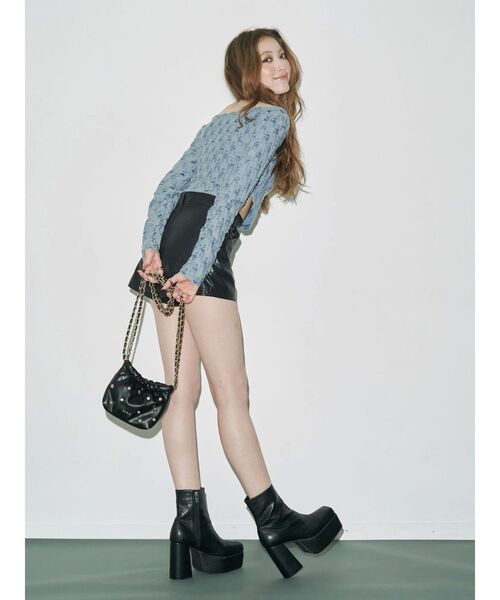 EVRIS（エヴリス）の「フェイクレザータイトショートパンツ（その他パンツ・レディース・ブラウン/ブラック・SMALL/MEDIUM）」の9枚目の写真