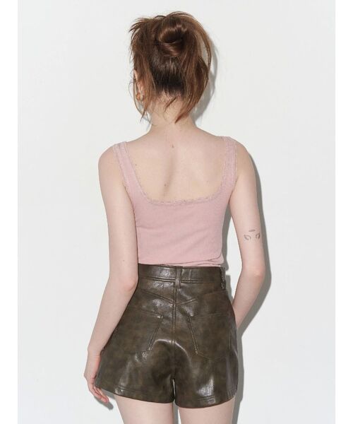 EVRIS（エヴリス）の「フェイクレザータイトショートパンツ（その他パンツ・レディース・ブラウン/ブラック・SMALL/MEDIUM）」の14枚目の写真