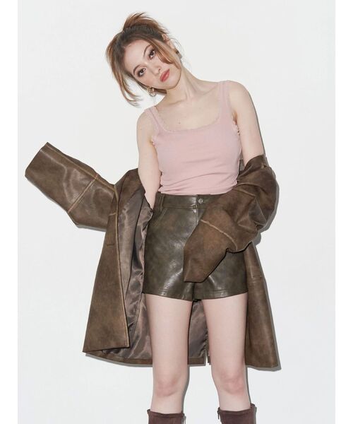 EVRIS（エヴリス）の「フェイクレザータイトショートパンツ（その他パンツ・レディース・ブラウン/ブラック・SMALL/MEDIUM）」の16枚目の写真