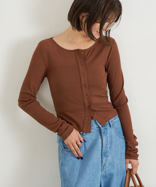 U by SPICK&SPAN（ユーバイスピックアンドスパン）の「コットンテレココンパクトカーデ（カーディガン/ボレロ・レディース・ベージュ/ホワイト/ブラウン・FREE）」の3枚目の写真