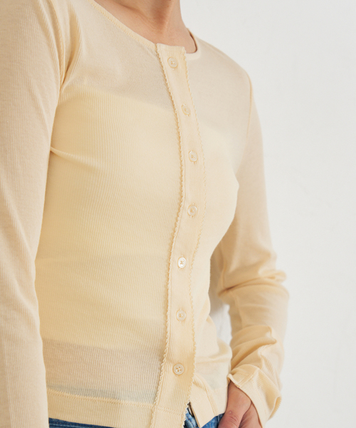 U by SPICK&SPAN（ユーバイスピックアンドスパン）の「コットンテレココンパクトカーデ（カーディガン/ボレロ・レディース・ベージュ/ホワイト/ブラウン・FREE）」の14枚目の写真