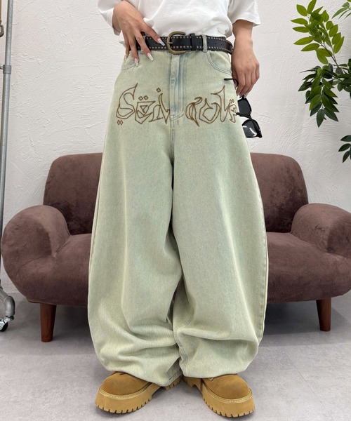 sedacle(セダクル)の「フロントロゴカーブデニム(デニムパンツ・メンズ・ブラック/ライトブルー・SMALL/MEDIUM/LARGE)」の2枚目の写真