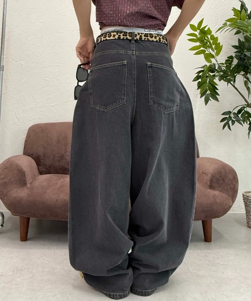sedacle(セダクル)の「フロントロゴカーブデニム(デニムパンツ・メンズ・ブラック/ライトブルー・SMALL/MEDIUM/LARGE)」の5枚目の写真
