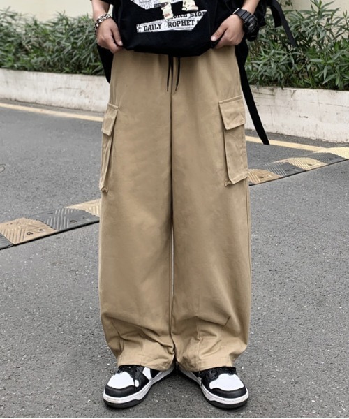 Evo+Revo（エボレボ）の「”ダボッとぶっとい” ワイドカーゴパンツ（カーゴパンツ・メンズ・ブラック/カーキ/ベージュ・M/L）」の3枚目の写真