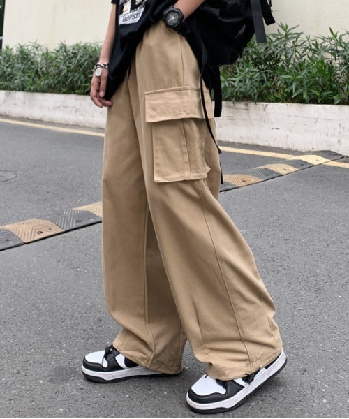 Evo+Revo（エボレボ）の「”ダボッとぶっとい” ワイドカーゴパンツ（カーゴパンツ・メンズ・ブラック/カーキ/ベージュ・M/L）」の8枚目の写真