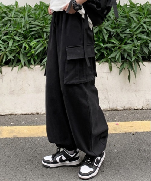 Evo+Revo（エボレボ）の「”ダボッとぶっとい” ワイドカーゴパンツ（カーゴパンツ・メンズ・ブラック/カーキ/ベージュ・M/L）」の4枚目の写真